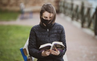 Una persona puede tener gripe y coronavirus al mismo tiempo.