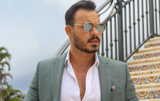 Alexander Estrella es más que un artista, también es empresario y emprendedor.