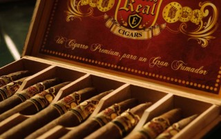 Su manufactura se realiza con cosechas de tabaco de alta calidad