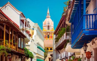 Cartagena guarda los secretos de la historia en su ciudad amurallada, en sus balcones y en sus angostos caminos de piedra. Foto Pixabay / Makalu