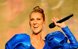 Céline Dion anuncia su regreso a los escenarios de París en otoño 2026. Cuatro años tras su diagnóstico de SRE, la diva fusiona música y alta costura en un evento exclusivo.