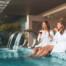 Un exclusivo resort de wellness luxury combina naturaleza, tecnología y tratamientos personalizados para ofrecer experiencias únicas de bienestar integral y lujo contemporáneo.