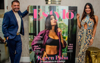 Karen Paba y Ricardo HUrtado durante la presentación de la nueva portada de ESTYLO Magazine en Coral Gables, Florida.