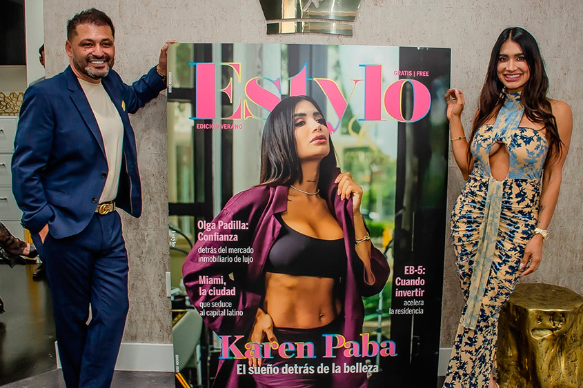 Karen Paba y Ricardo HUrtado durante la presentación de la nueva portada de ESTYLO Magazine en Coral Gables, Florida.